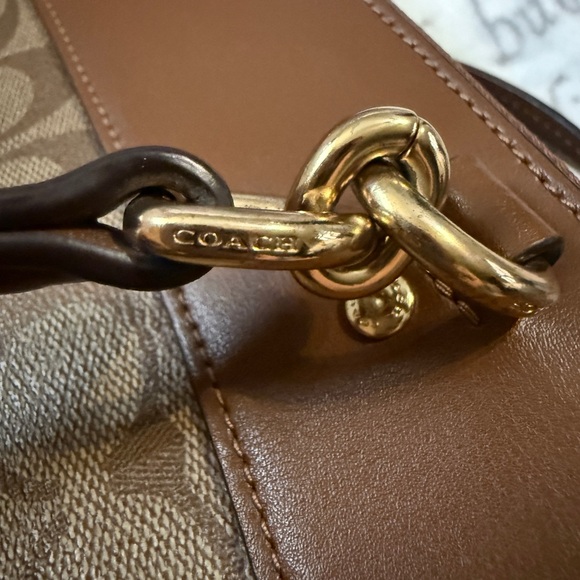 Coach Mini Brooke Carryall in signature canvas Style No. F26139 with straps EUC - Picture 2 of 16